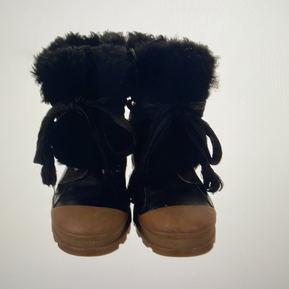 Chloe lace up boots Black and Tan - Picture 2 of 5